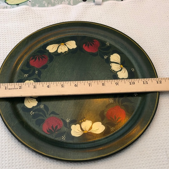 Floral Green hand painted vintage wooden Plate- signed on back -12 in - Picture 6 of 6